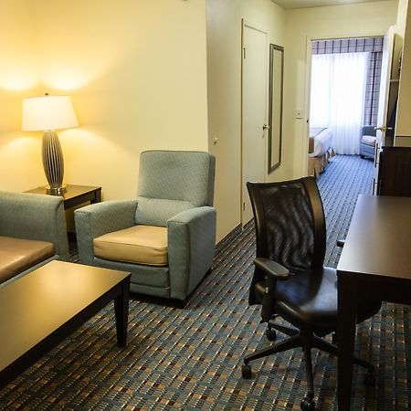 Holiday Inn Express Alpharetta - Roswell By Ihg Esterno foto